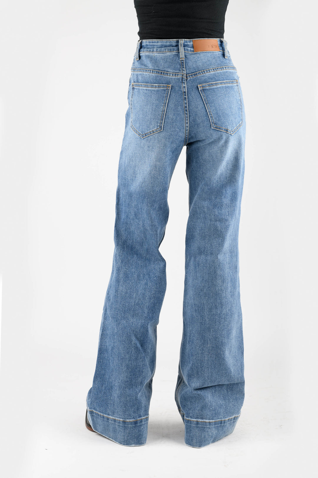WOMENS ANGLED SIDE SEAM PLAIN BACK POCKET BUTTON JEANS