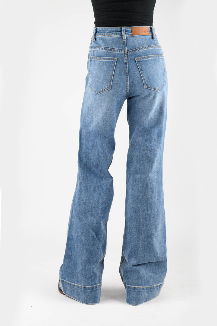 WOMENS ANGLED SIDE SEAM PLAIN BACK POCKET BUTTON JEANS