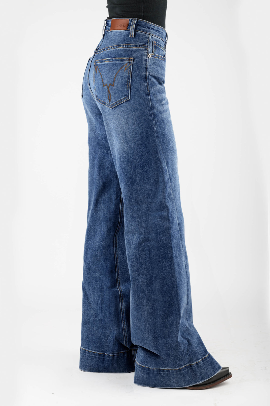 WOMENS JEANS BUTTON GOLD CURVED EMBROIDERY ON BACK PKT WESTERN SHIRT