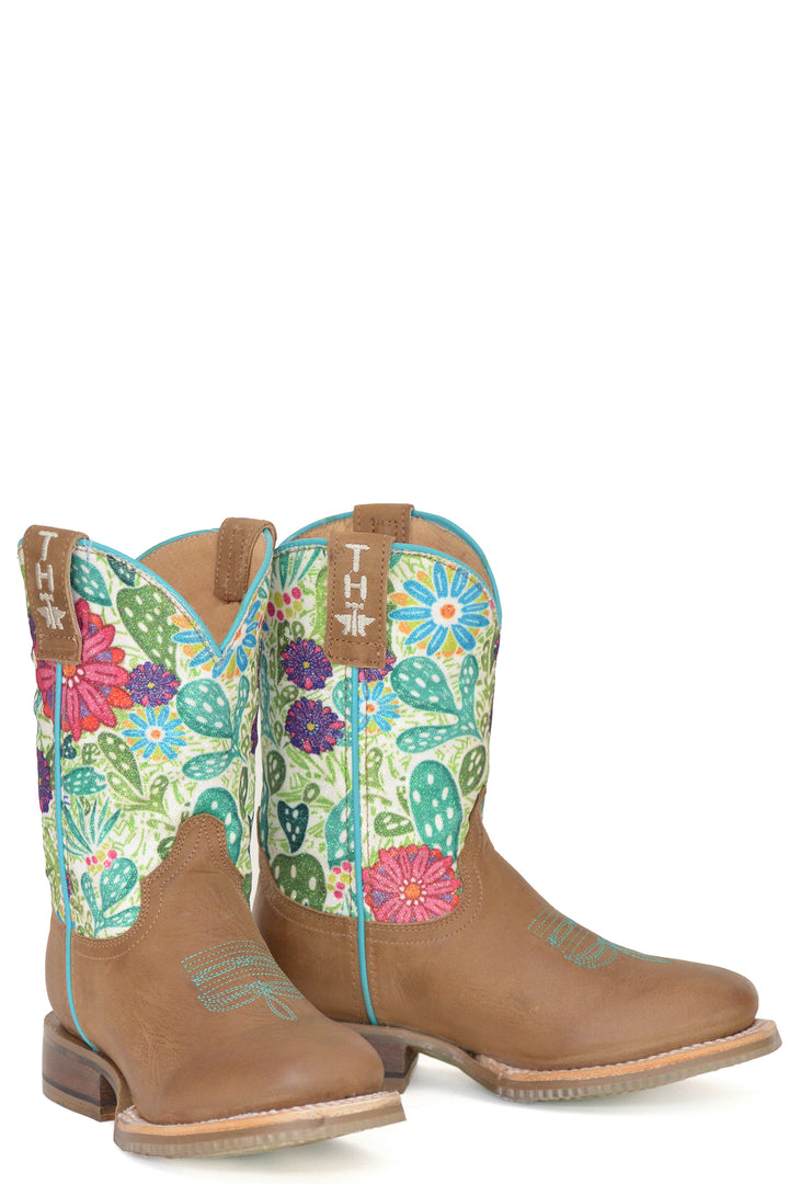BIG GIRLS SPARKLES WITH RAZOR SHARP SOLE
